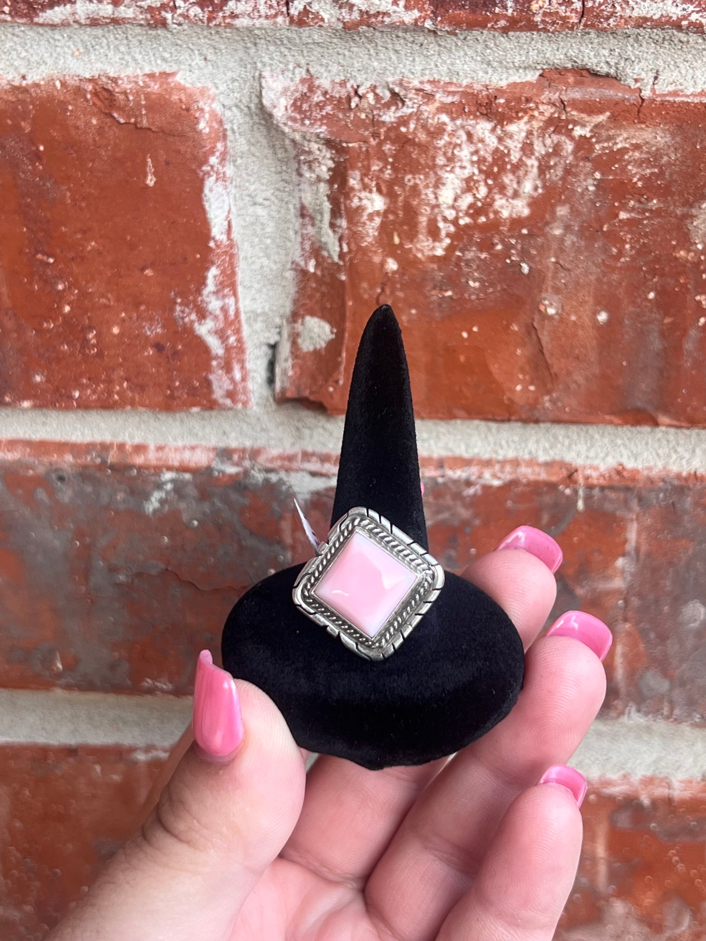 Size 7 1/2 pink conch ring