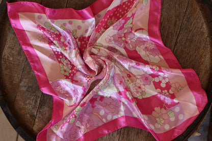 Pink twilly