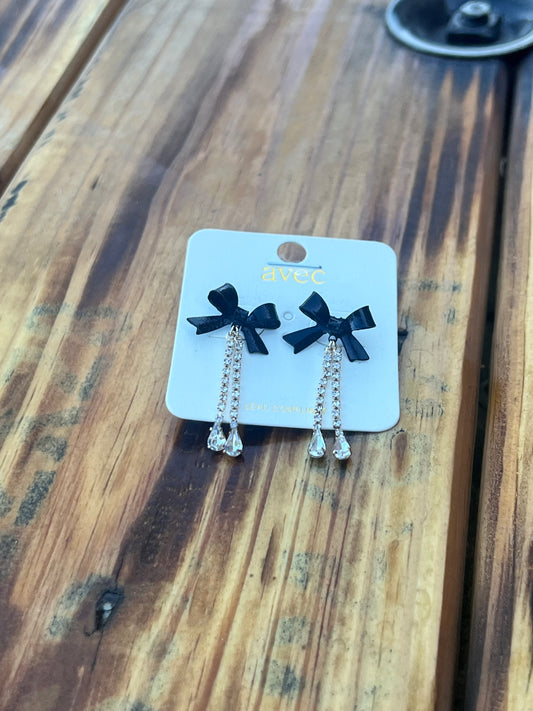 Black pearl bow earrings